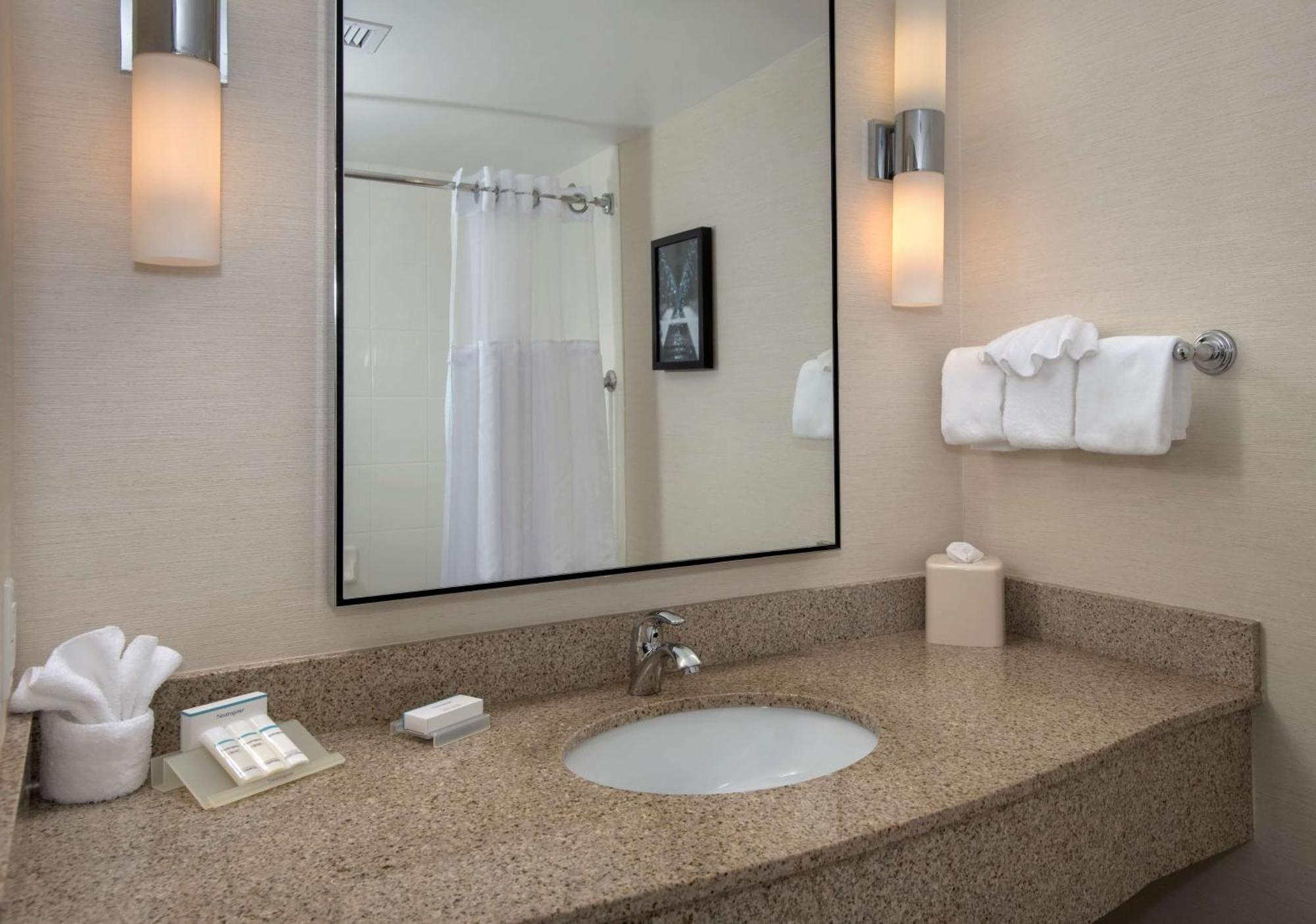 Hilton Garden Inn Albany Medical Center Zewnętrze zdjęcie